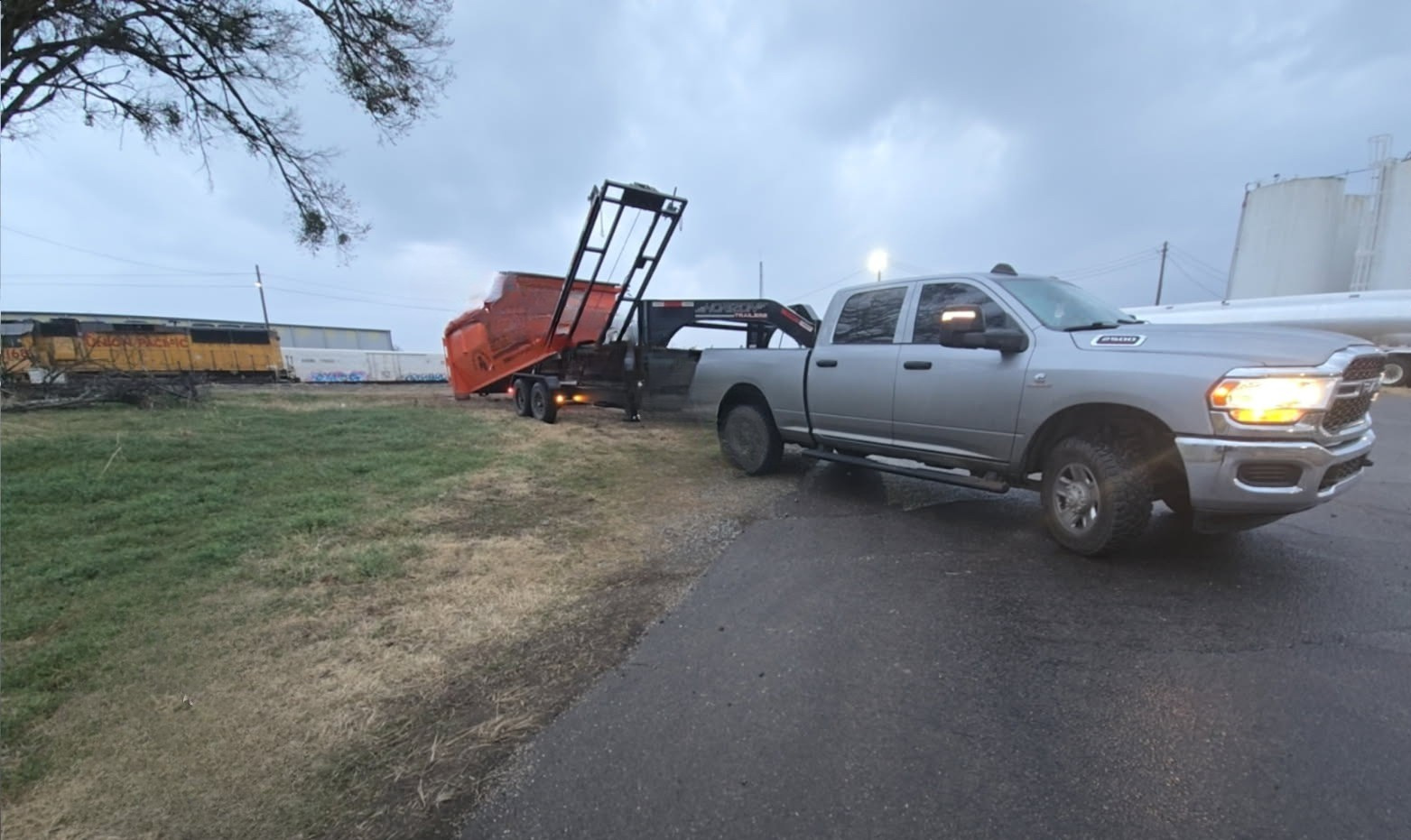 Commercial dumpster rental for business in Crawford County AR